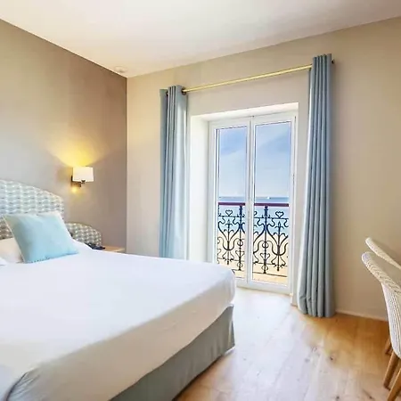 De La - Jean De Luz 4*
