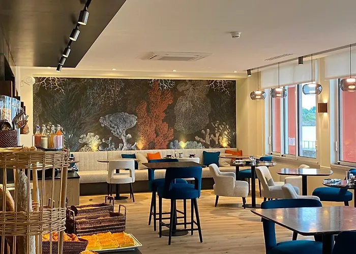 De La - Jean De Luz Готель 4*