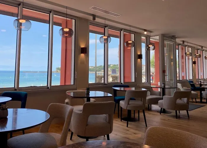De La - Jean De Luz Готель 4*