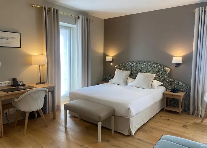 De La - Jean De Luz 4*