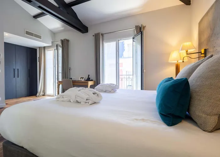 De La - Jean De Luz 4*