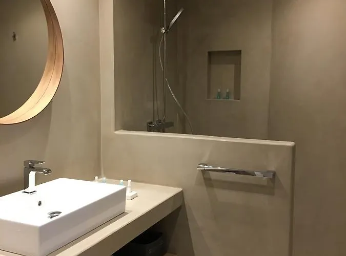 De La - Jean De Luz Готель 4*